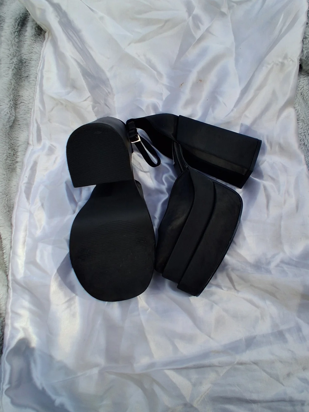 Steve Madden modern black